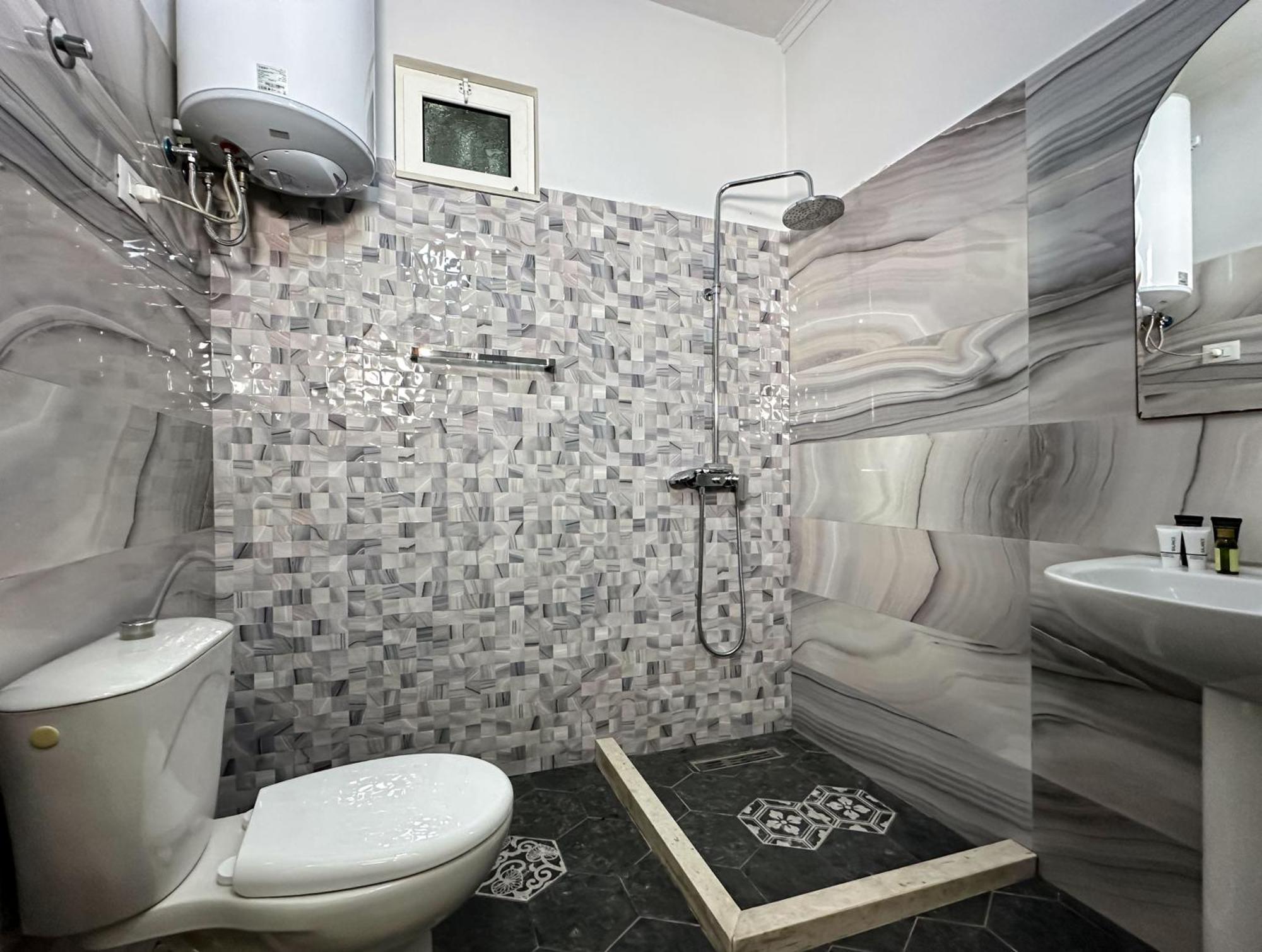 טיראנה Eden Hotel מראה חיצוני תמונה